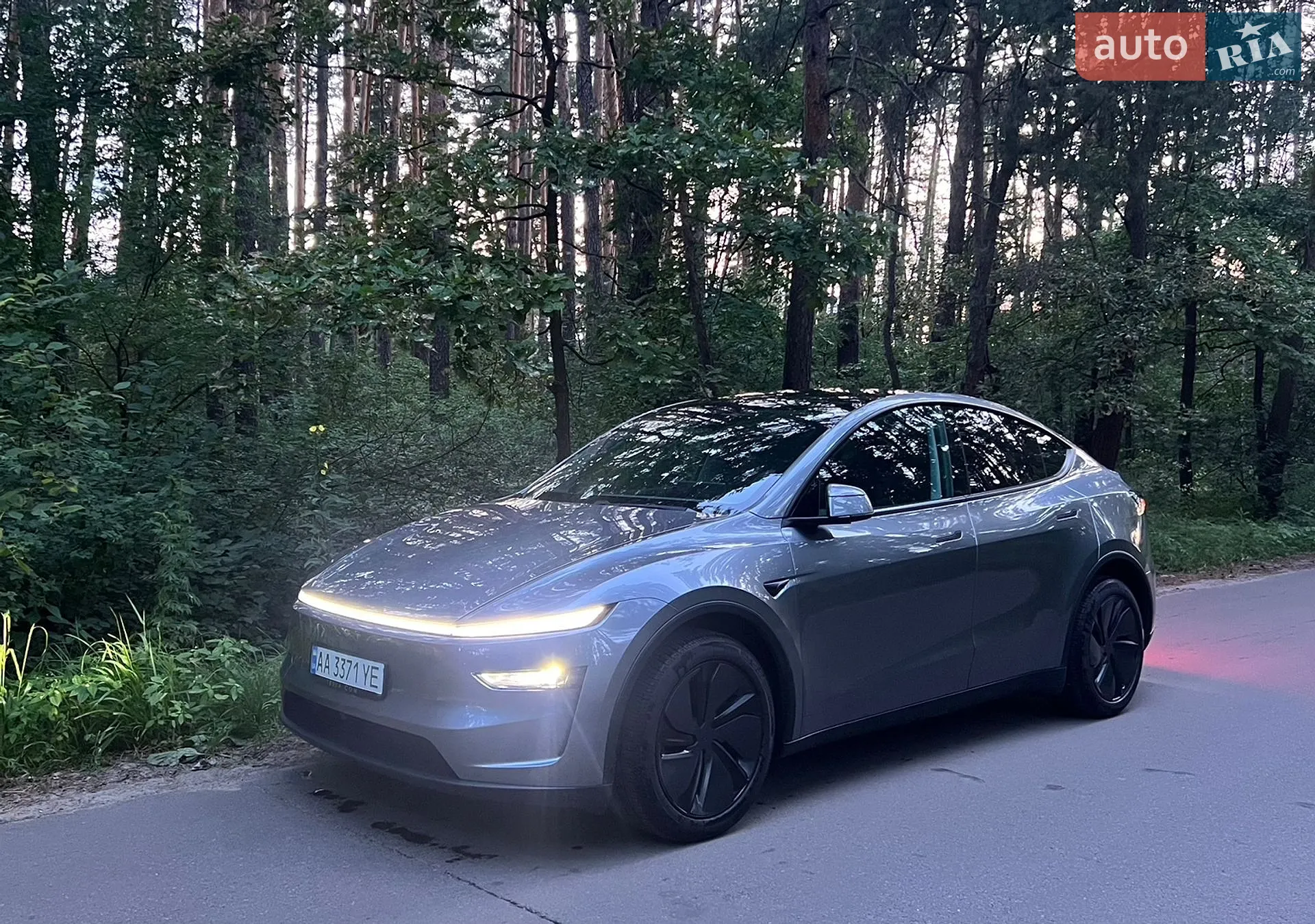 Tesla Model Y, 2025
