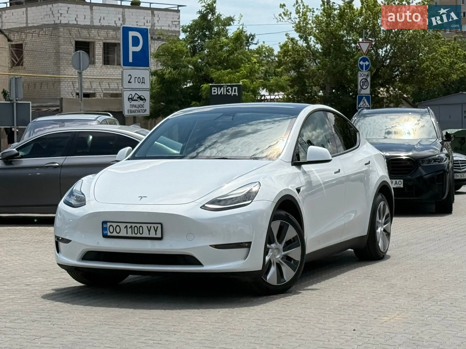 Tesla Model Y, 2022