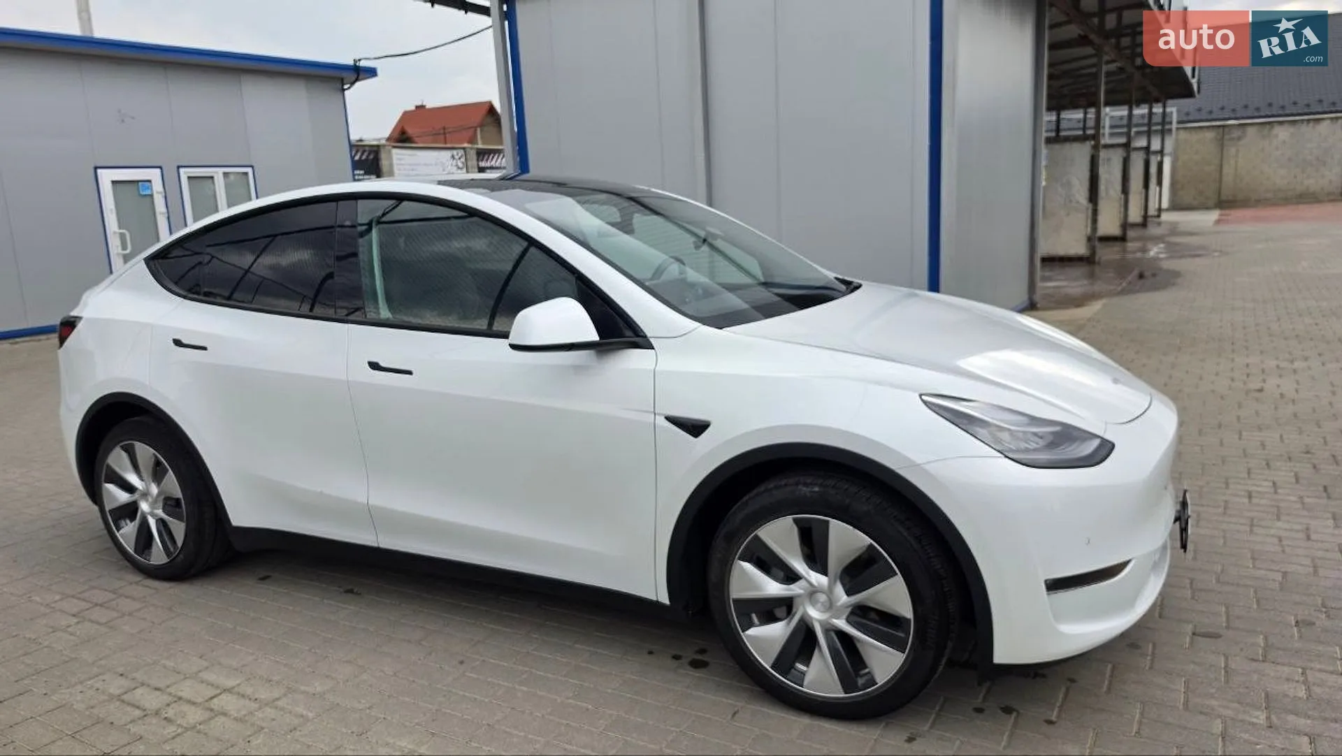 Tesla Model Y, 2021