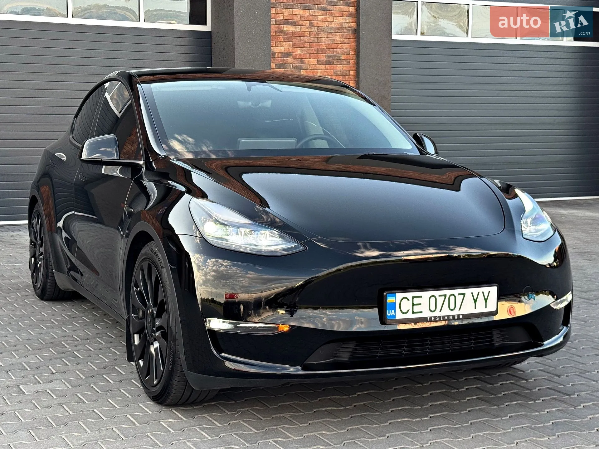 Tesla Model Y, 2023