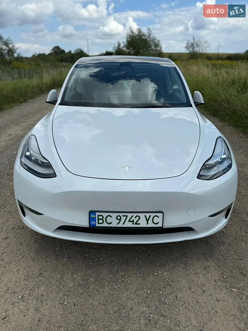 Tesla Model Y, 2021