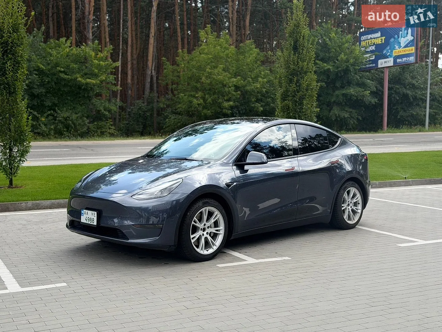Tesla Model Y, 2020