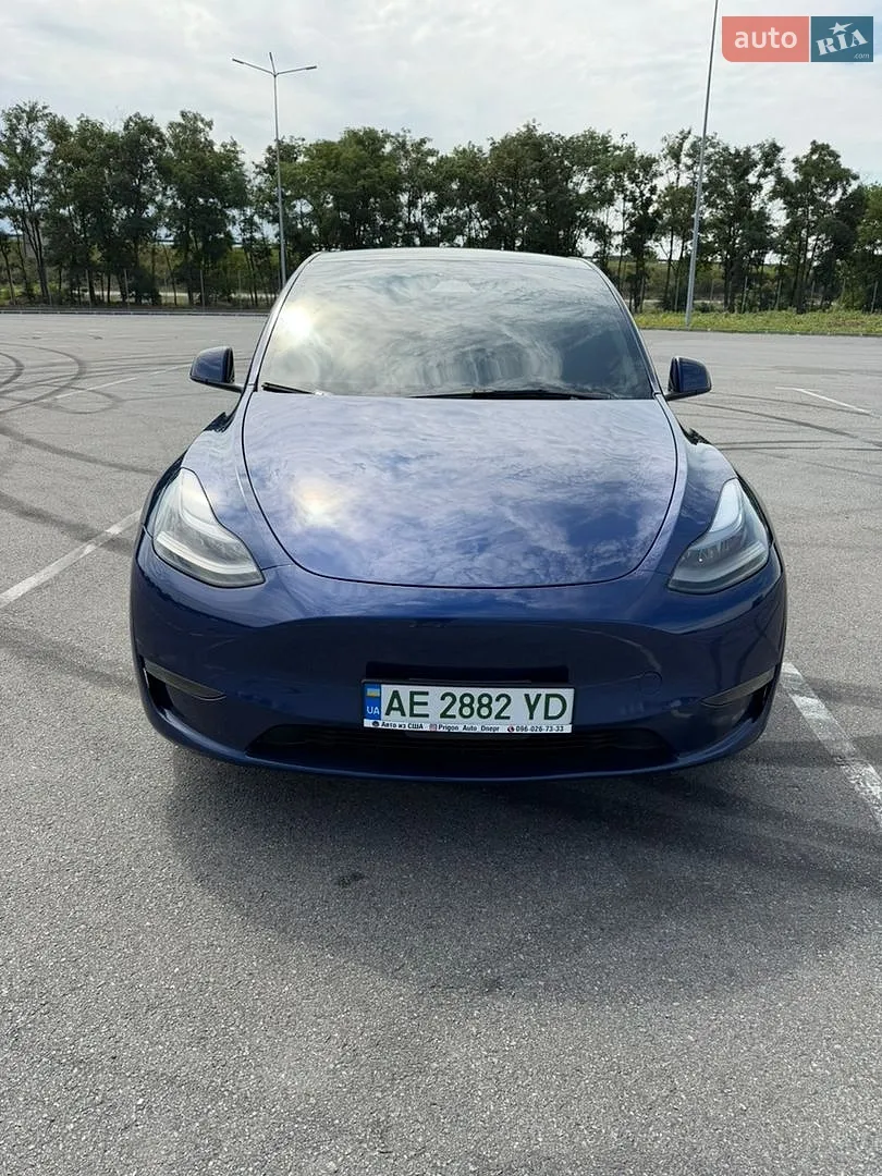 Tesla Model Y, 2024