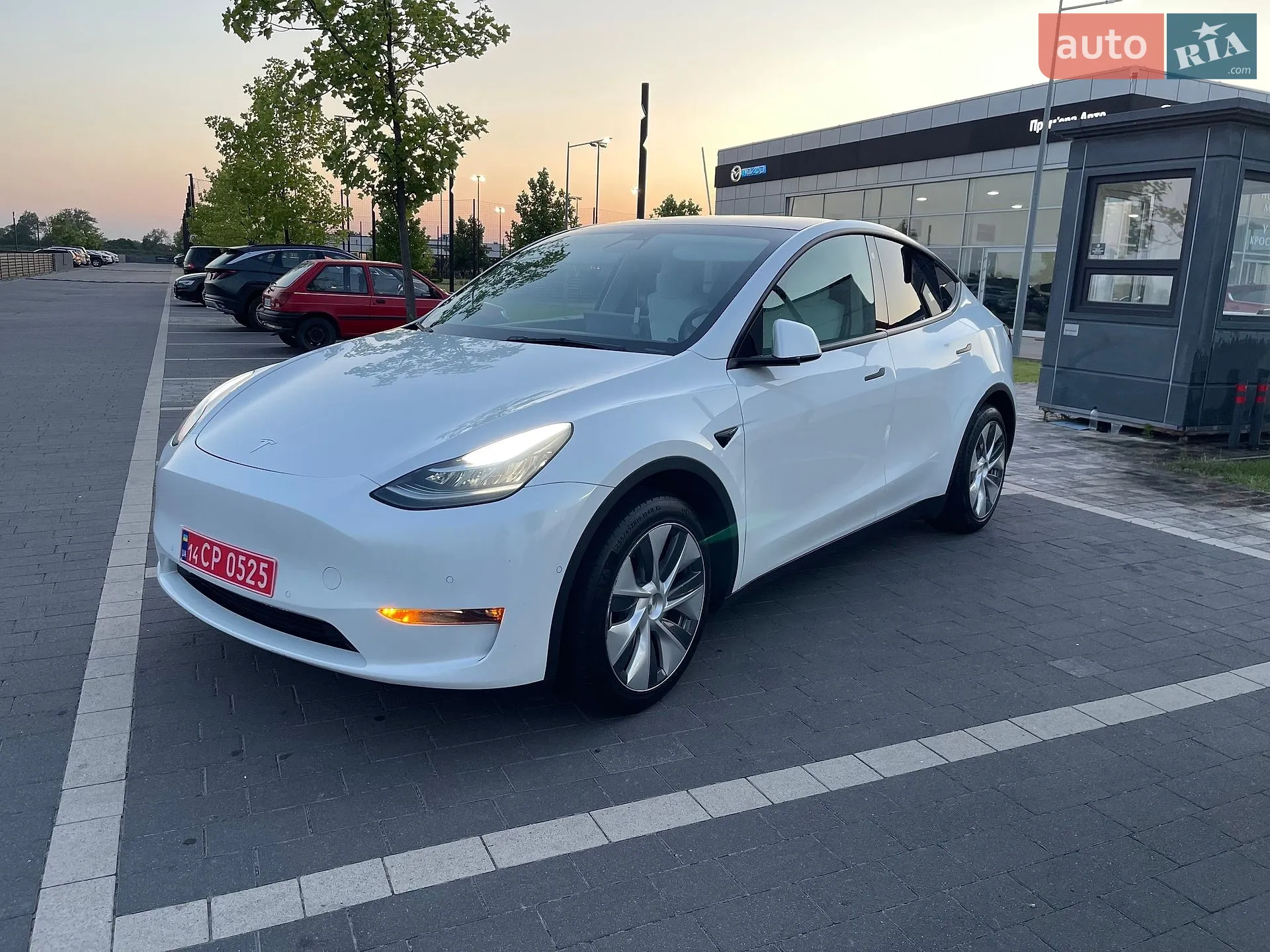 Tesla Model Y, 2022