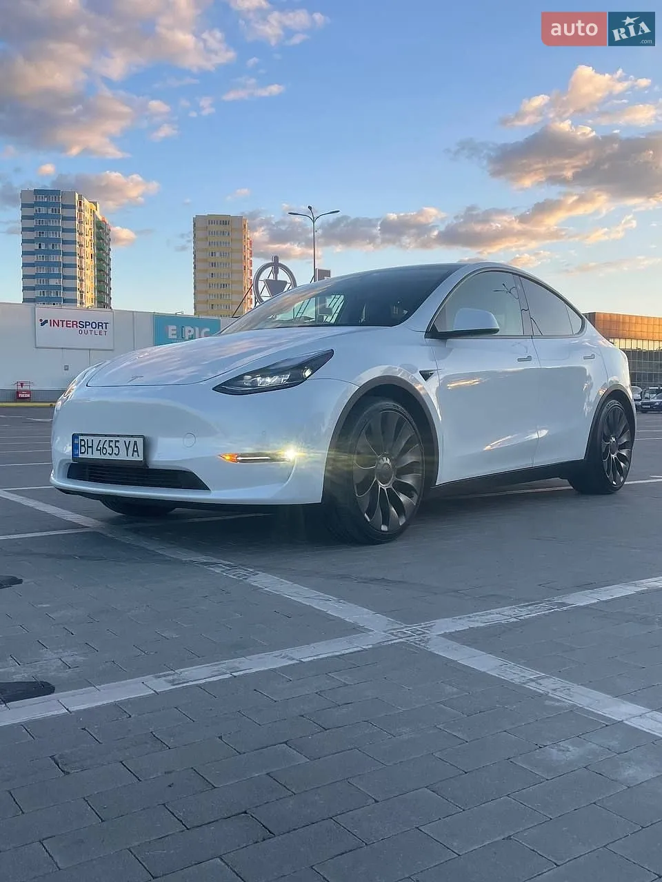 Tesla Model Y, 2022