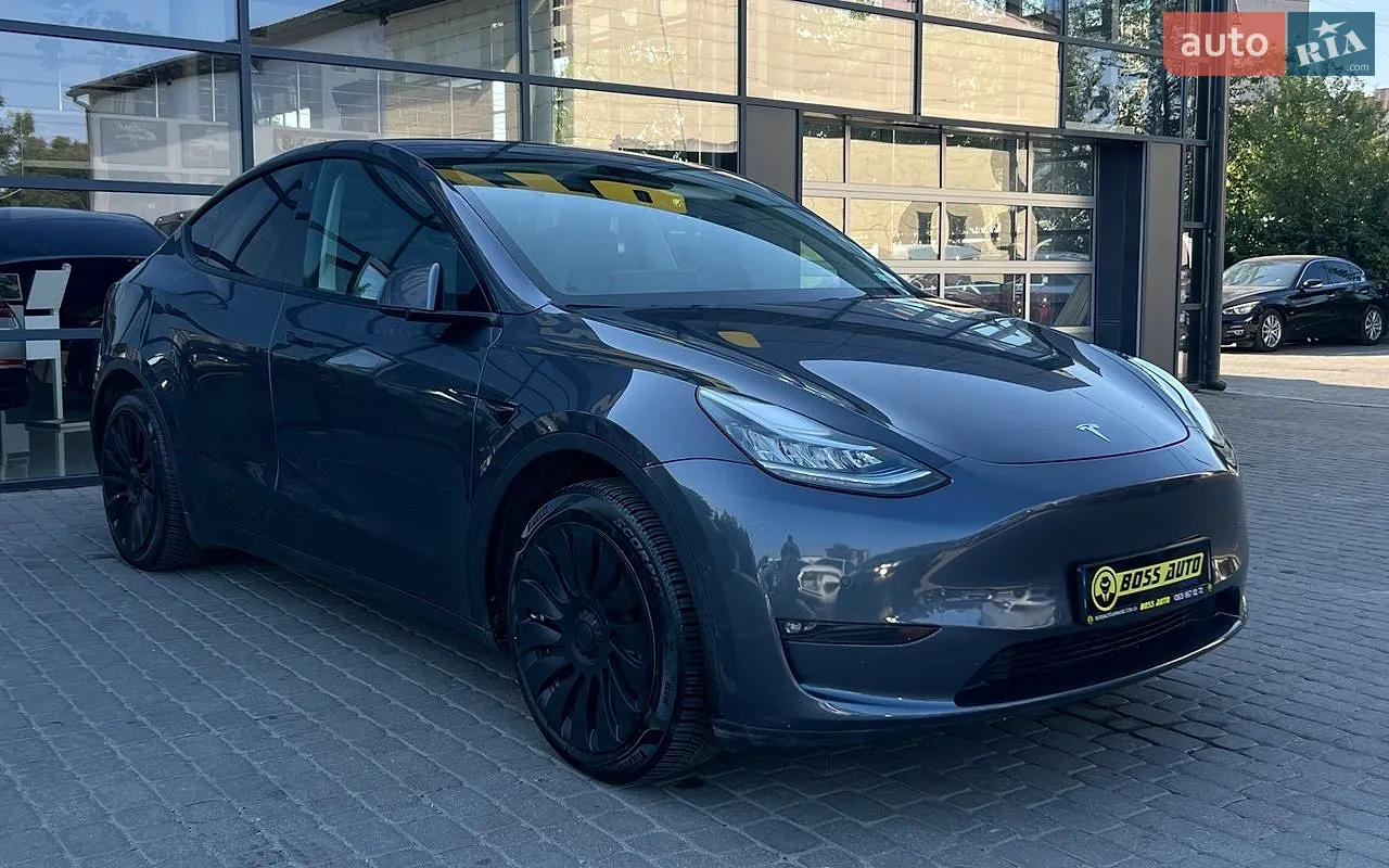 Tesla Model Y, 2021