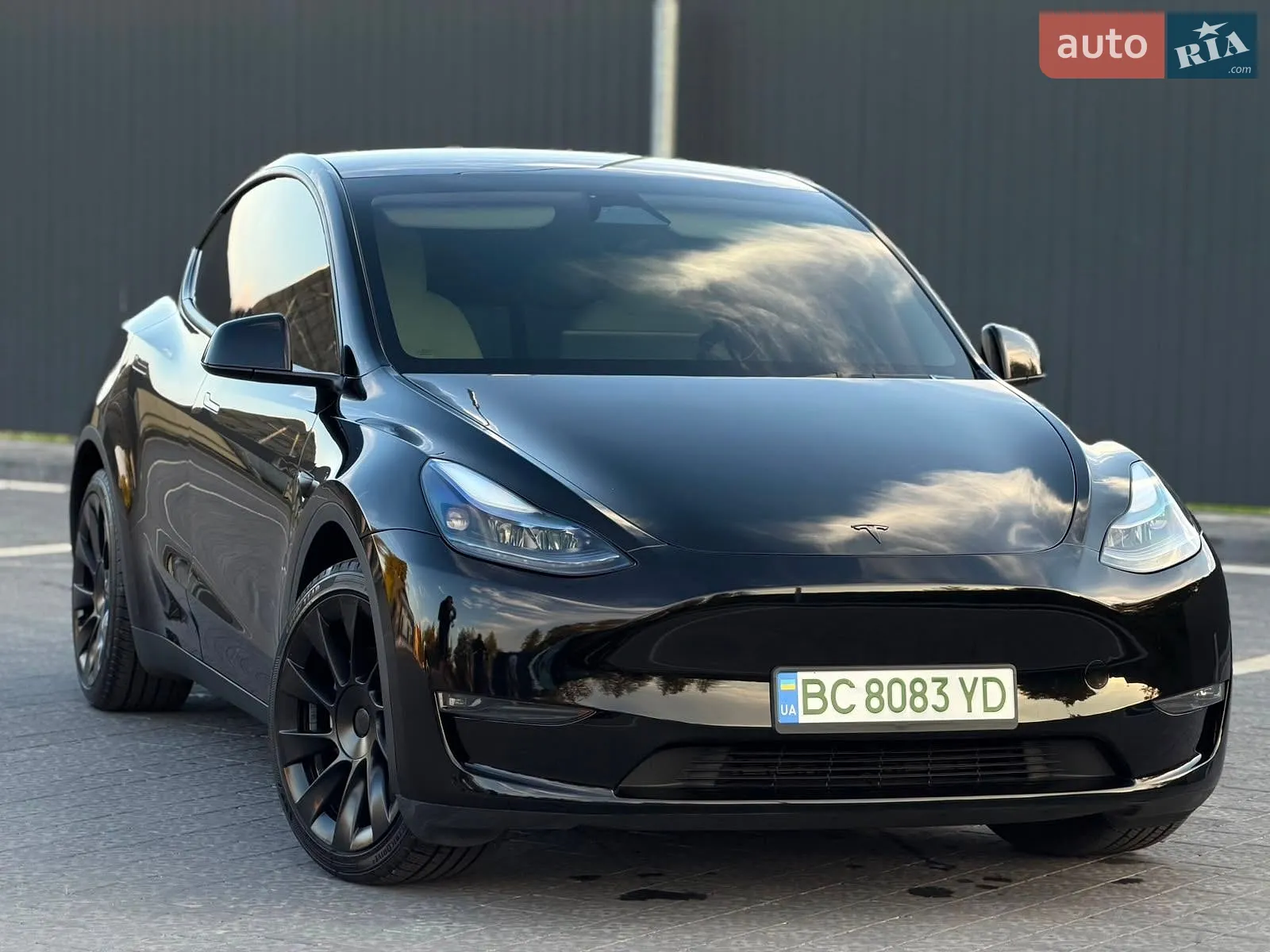 Tesla Model Y, 2023