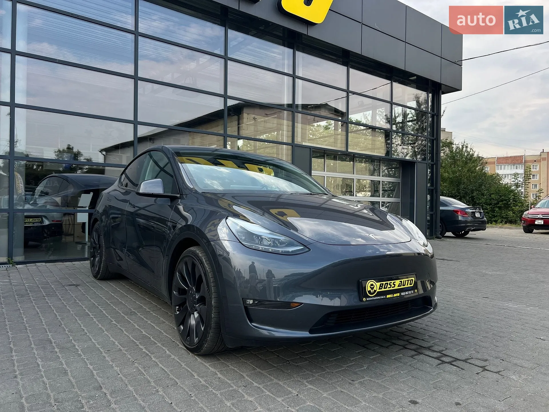 Tesla Model Y, 2023