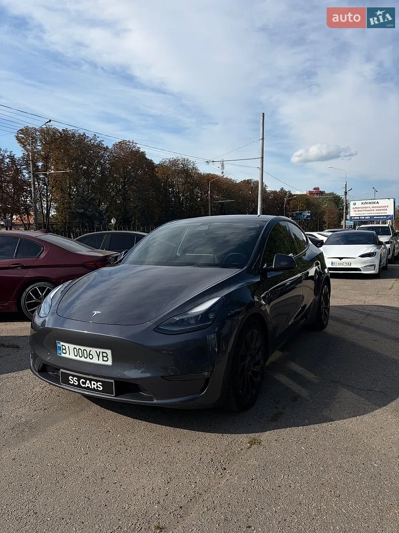 Tesla Model Y, 2022