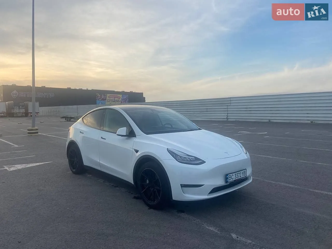 Tesla Model Y, 2021