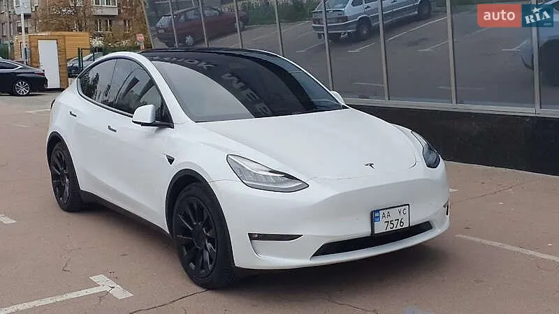 Tesla Model Y, 2021