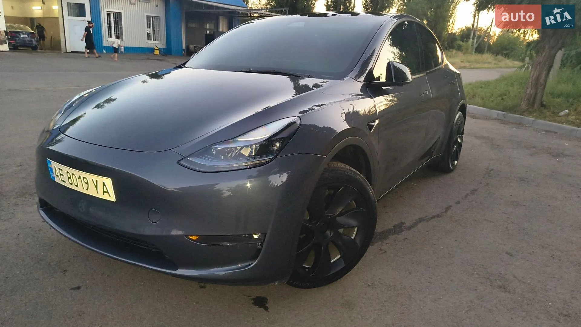 Tesla Model Y, 2023