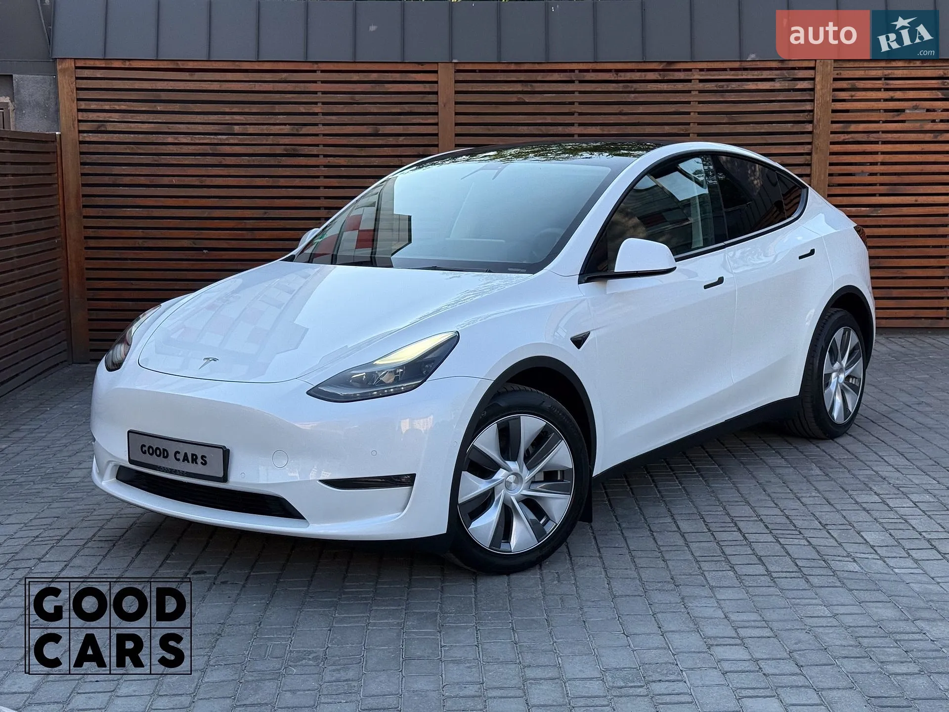 Tesla Model Y, 2022