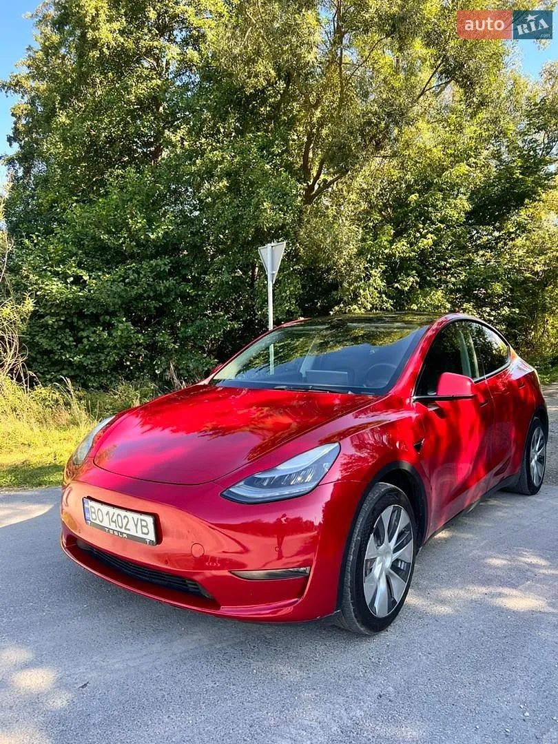 Tesla Model Y, 2022
