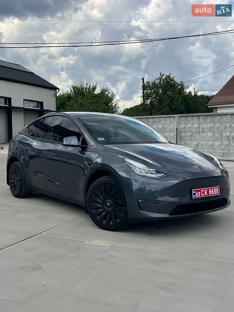 Tesla Model Y, 2022