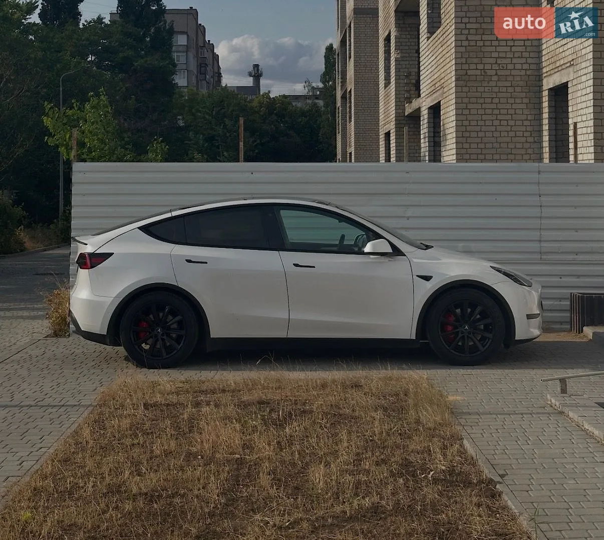 Tesla Model Y, 2022