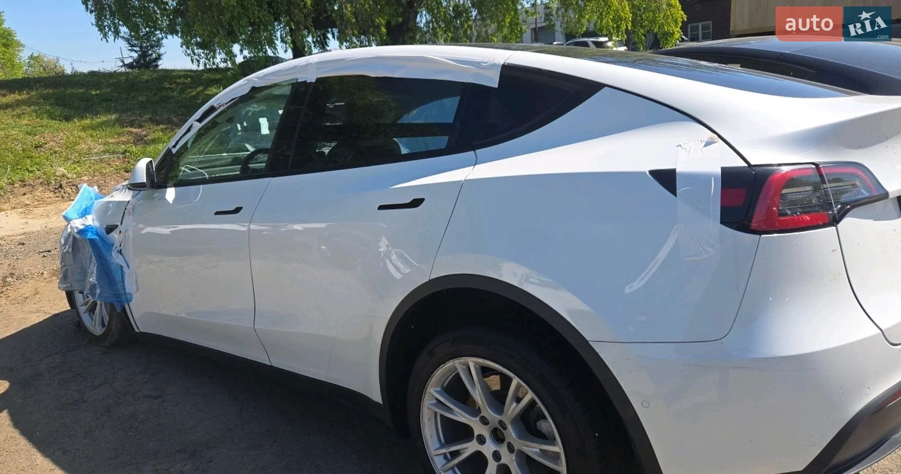 Tesla Model Y, 2022