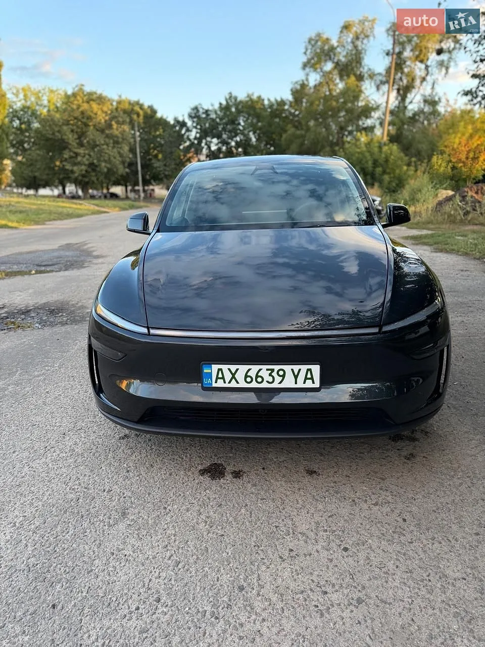 Tesla Model Y, 2025