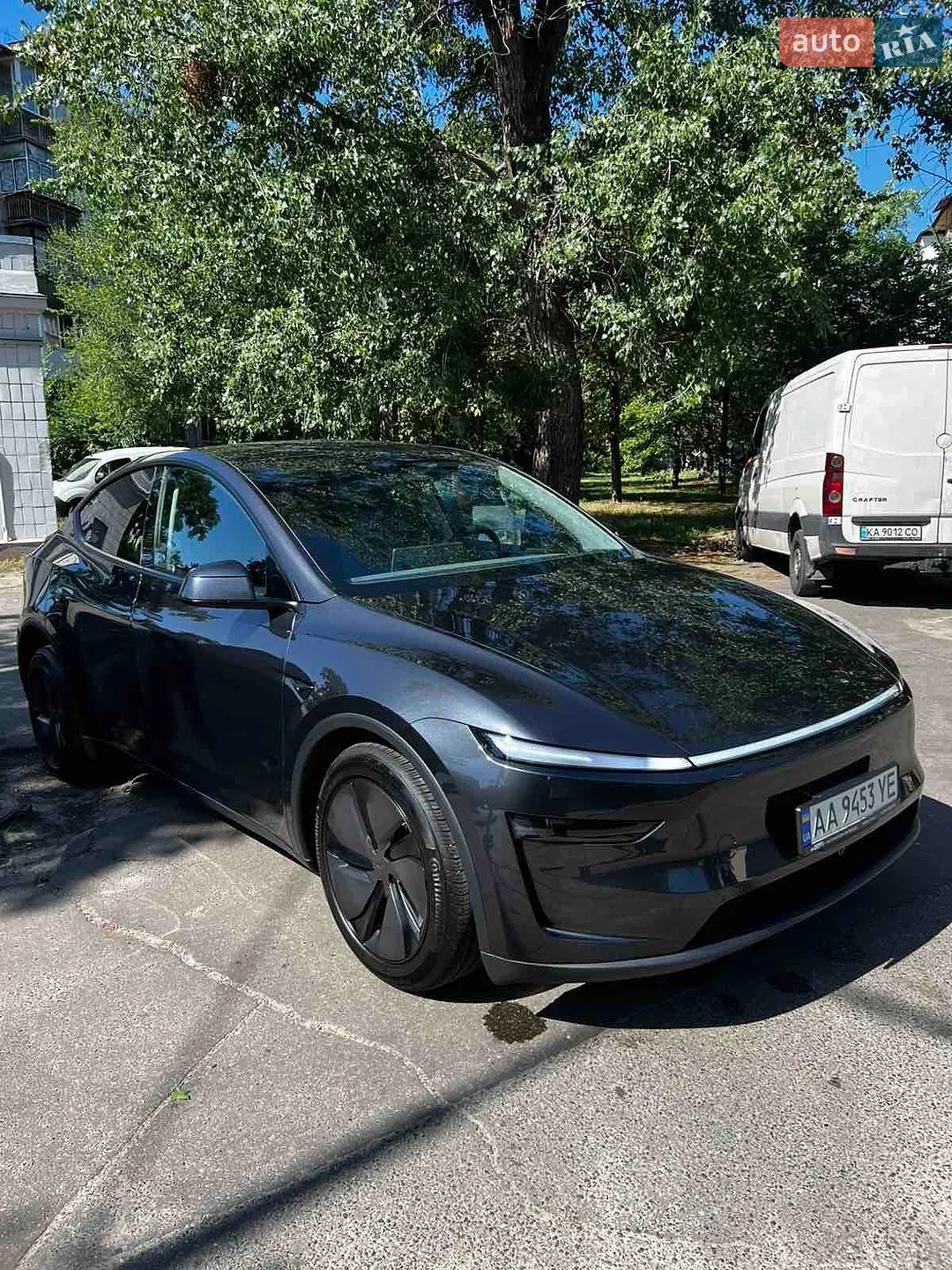 Tesla Model Y, 2025