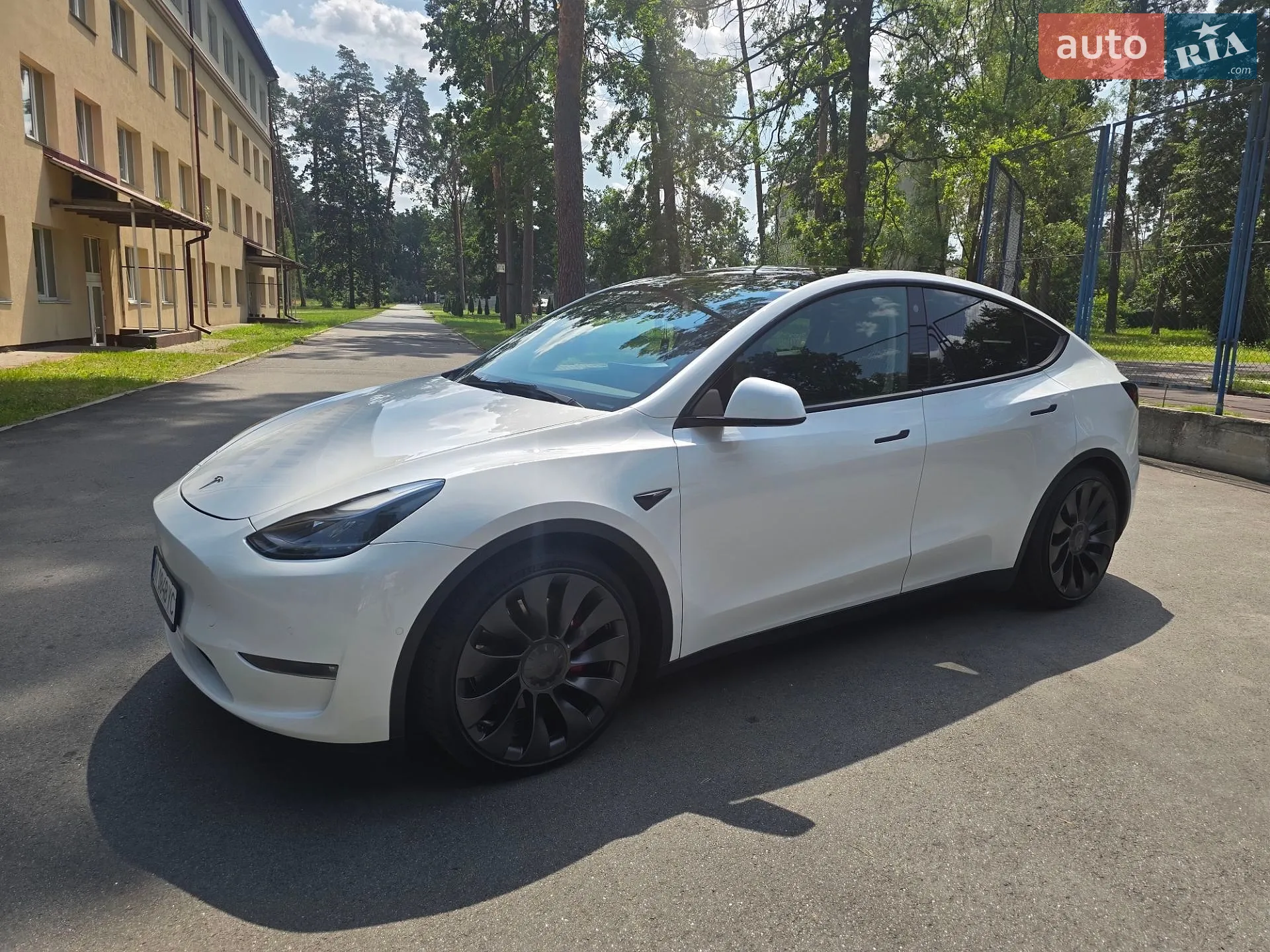 Tesla Model Y, 2022