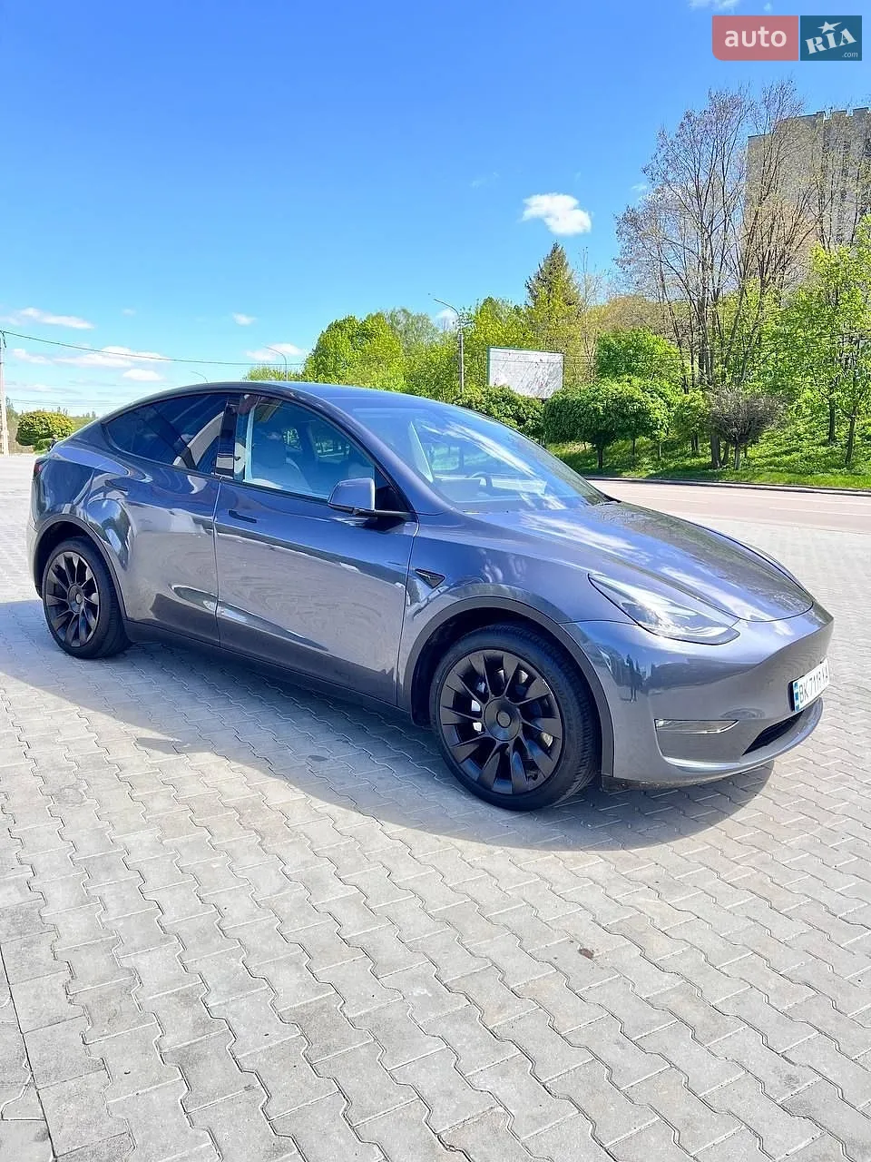 Tesla Model Y, 2023