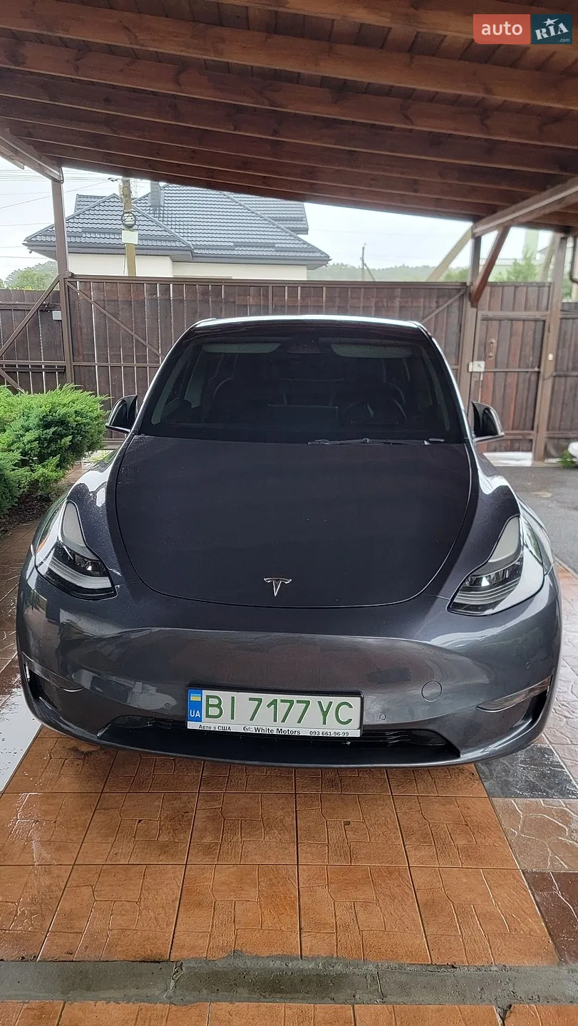 Tesla Model Y, 2022