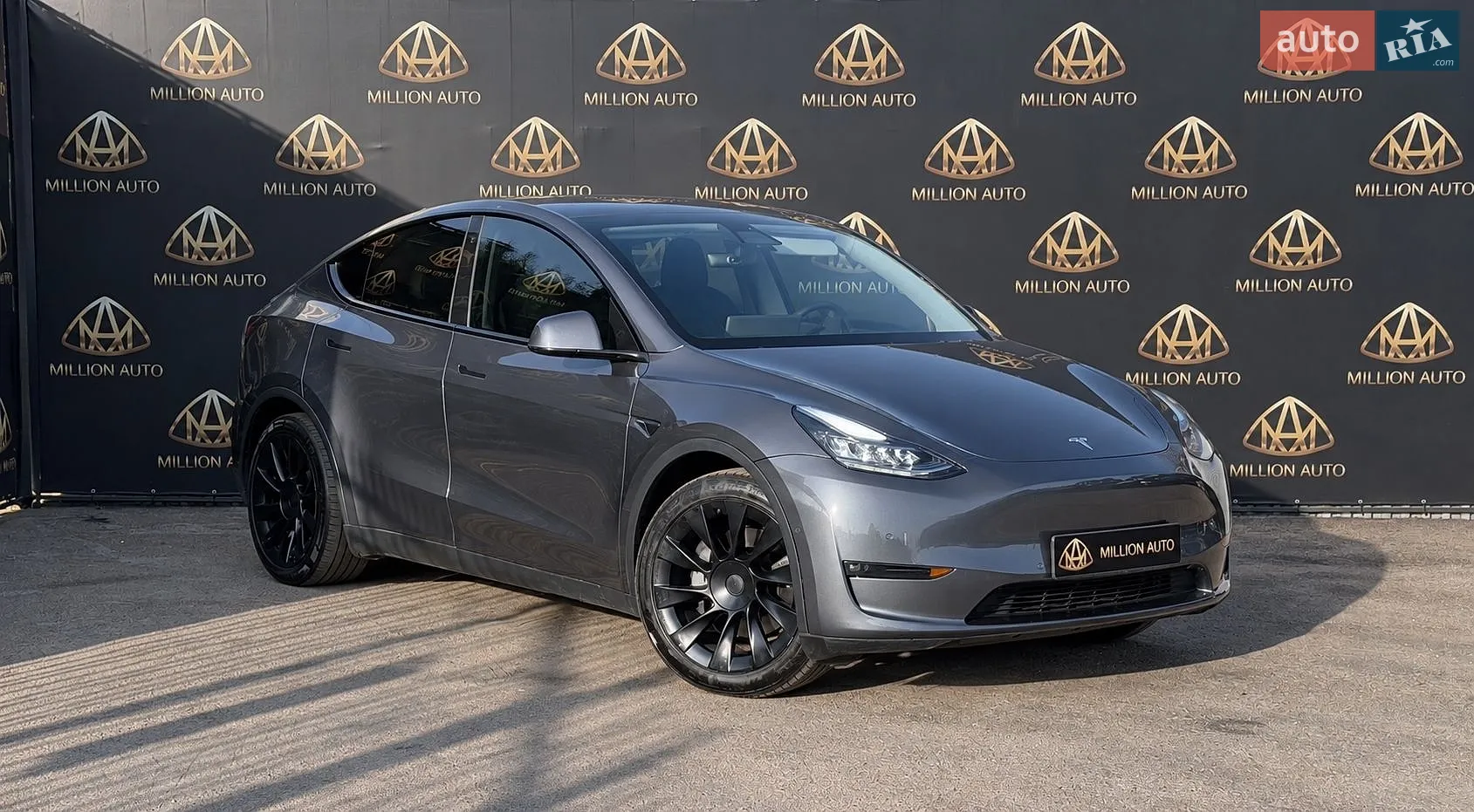 Tesla Model Y, 2022