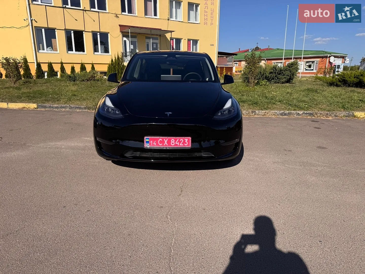 Tesla Model Y, 2024