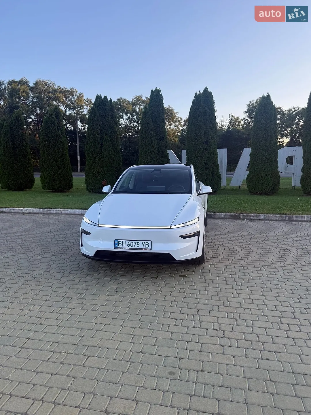 Tesla Model Y, 2025
