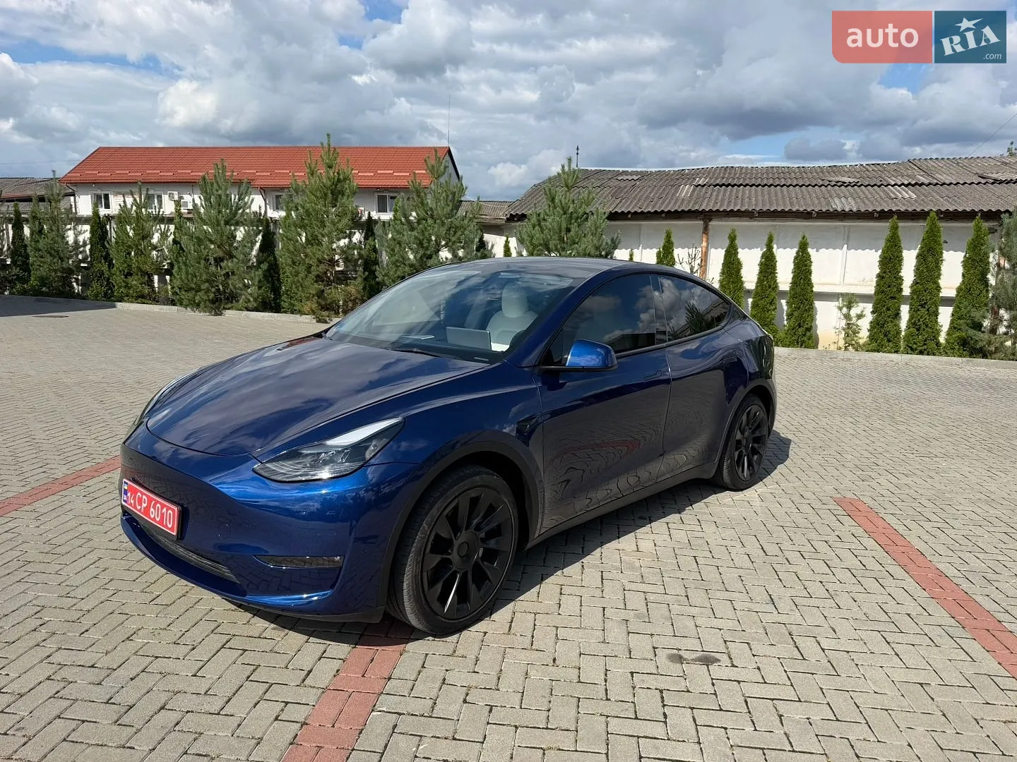 Tesla Model Y, 2023