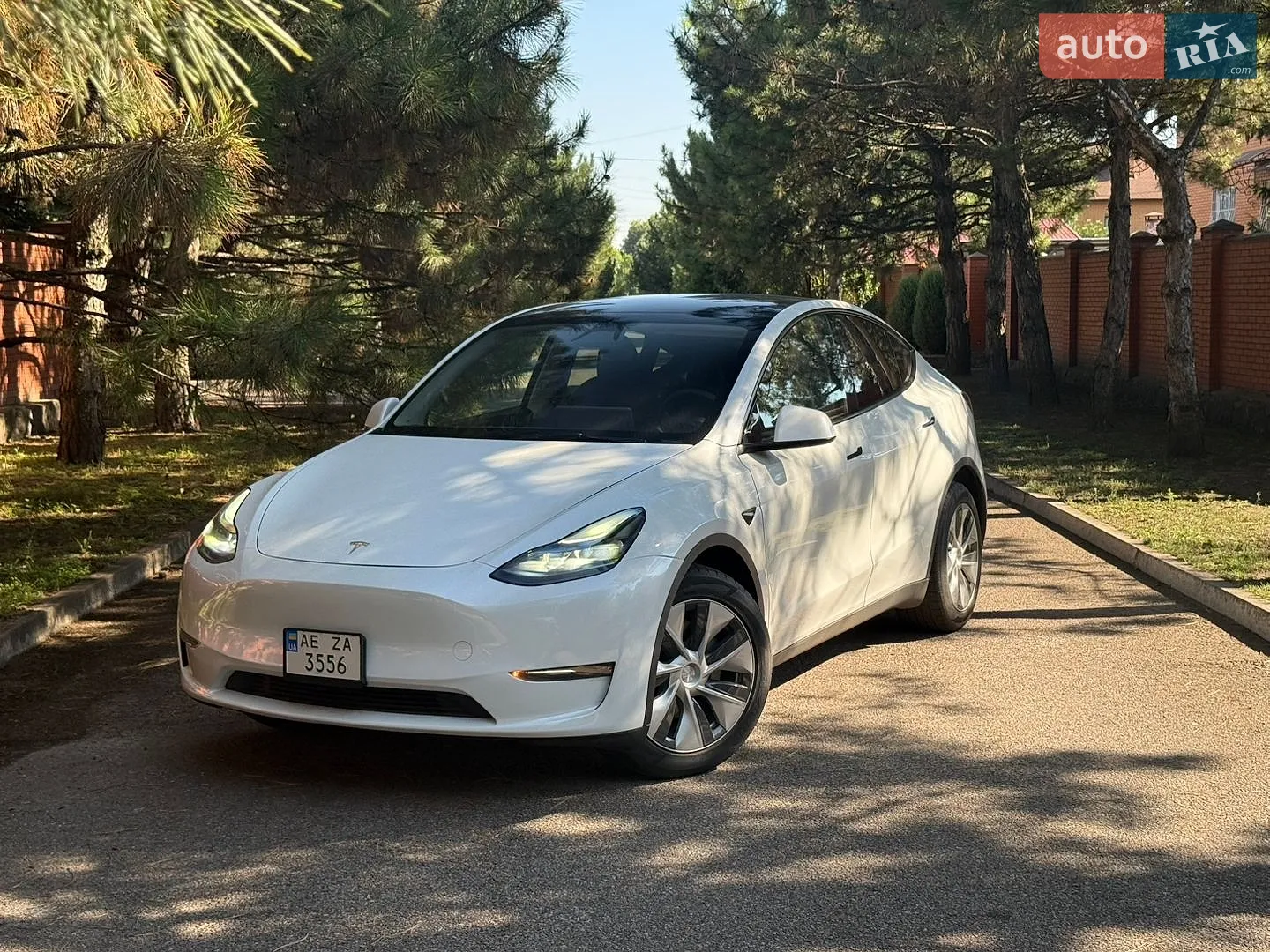 Tesla Model Y, 2023