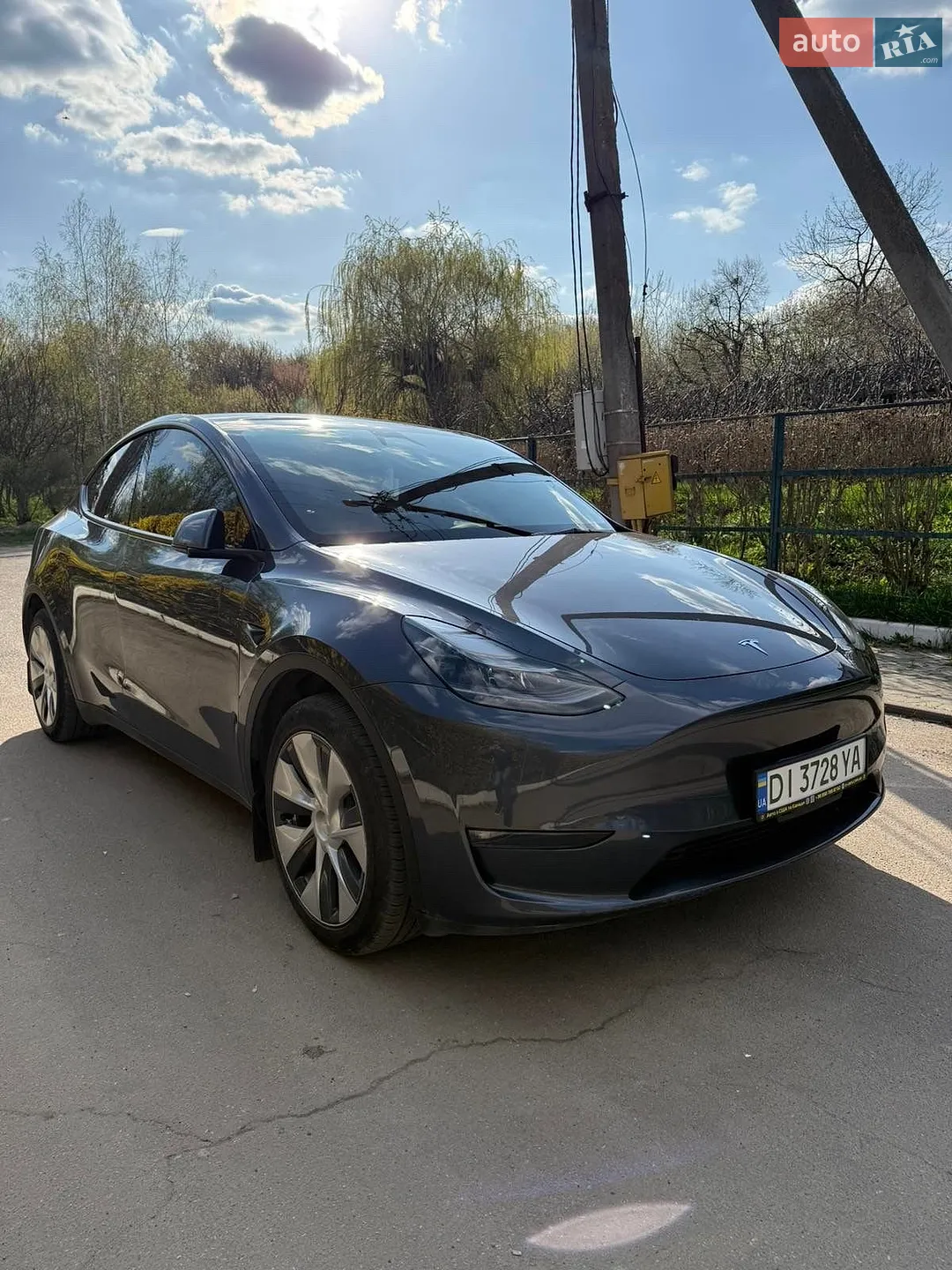 Tesla Model Y, 2023