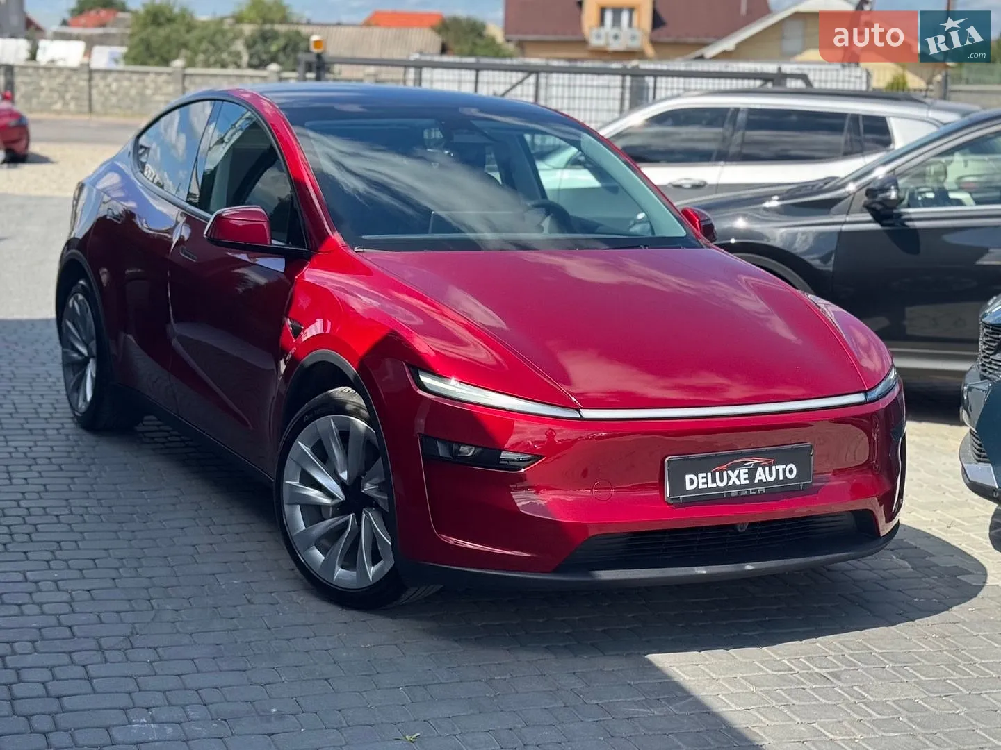 Tesla Model Y, 2025