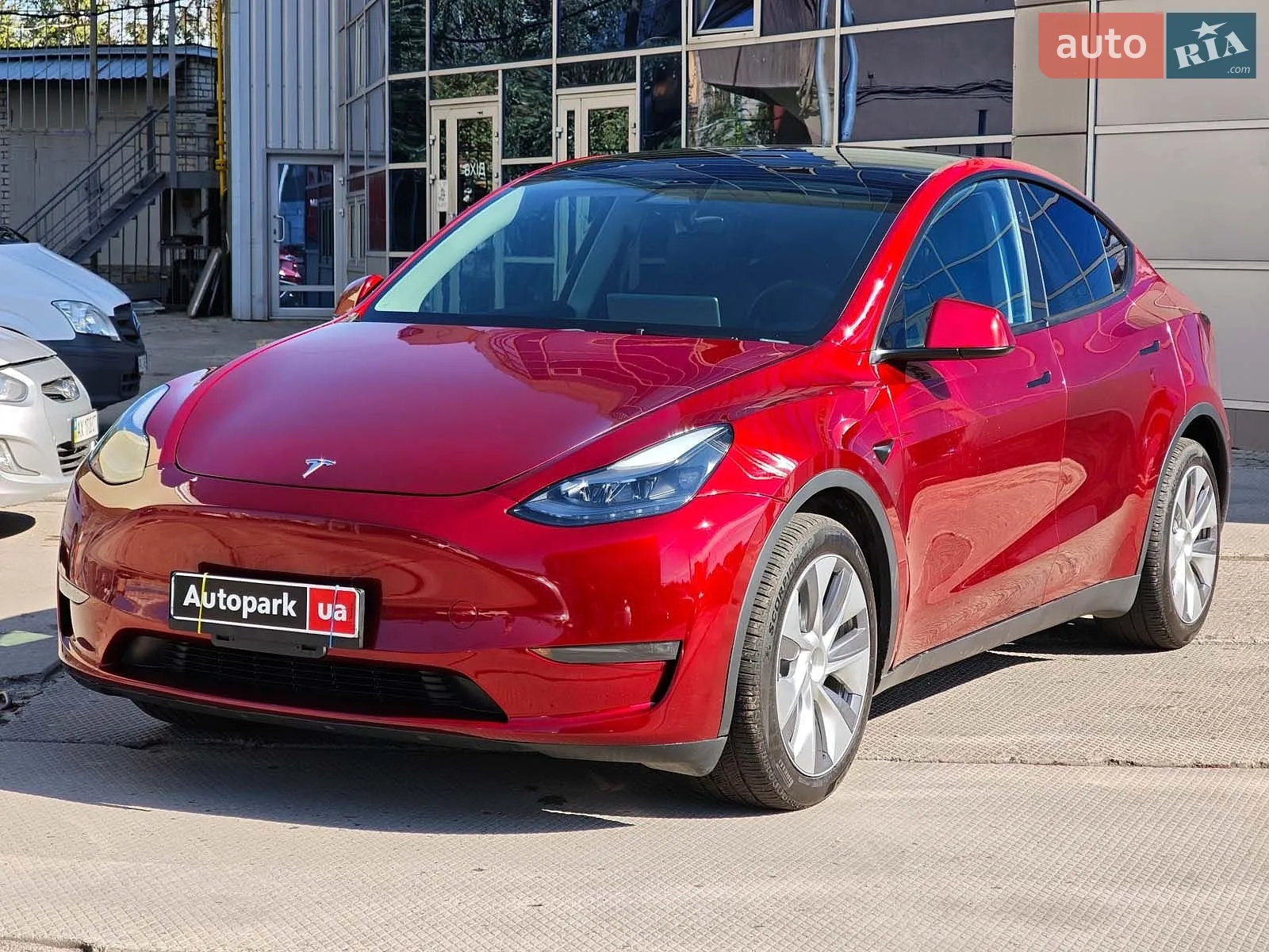Tesla Model Y, 2024