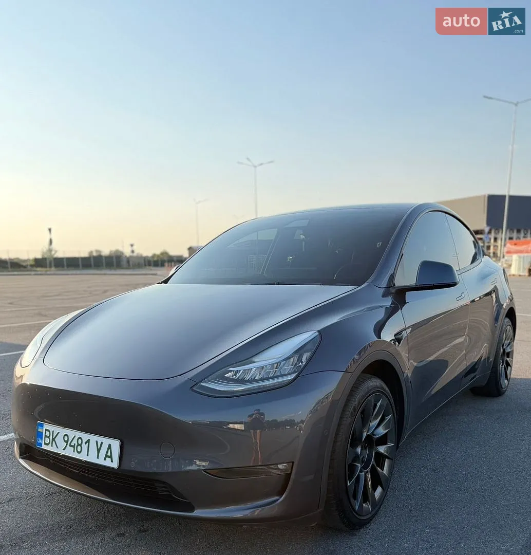 Tesla Model Y, 2022