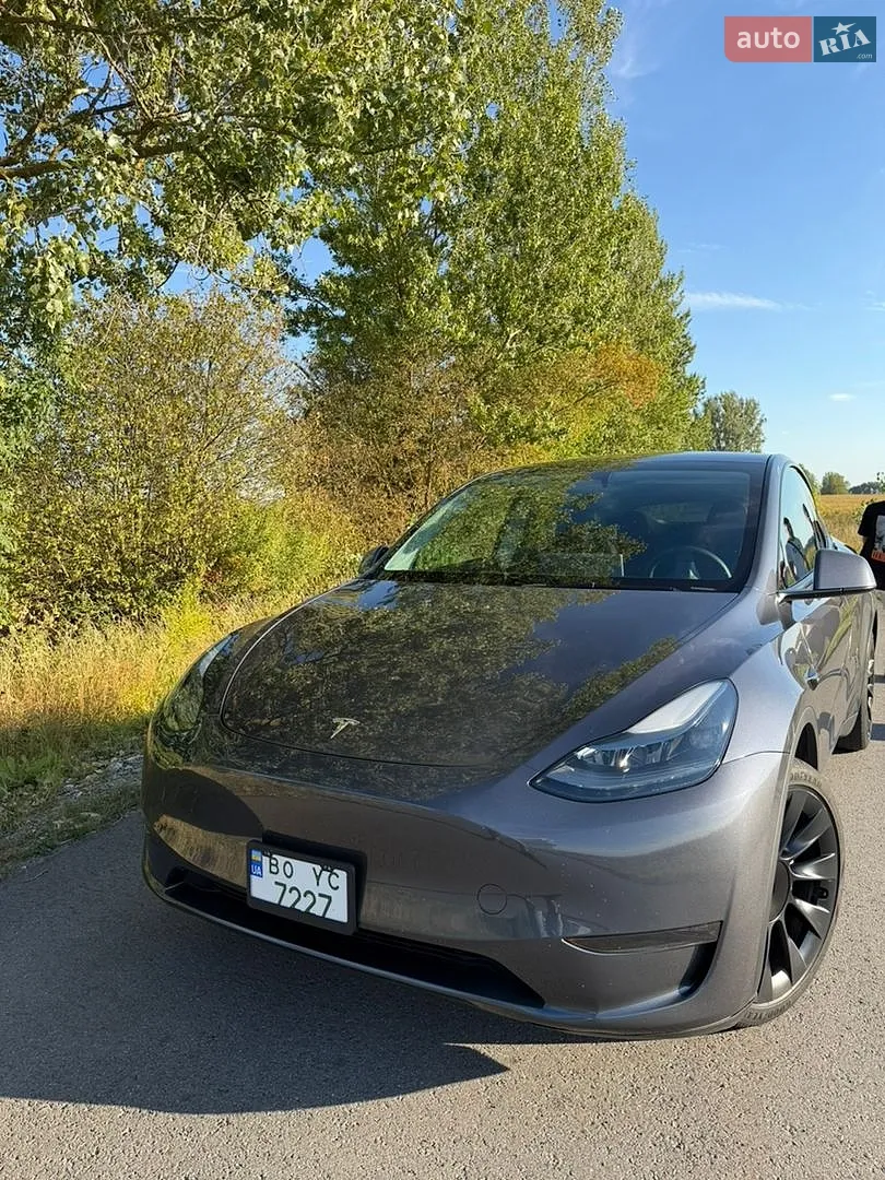 Tesla Model Y, 2023