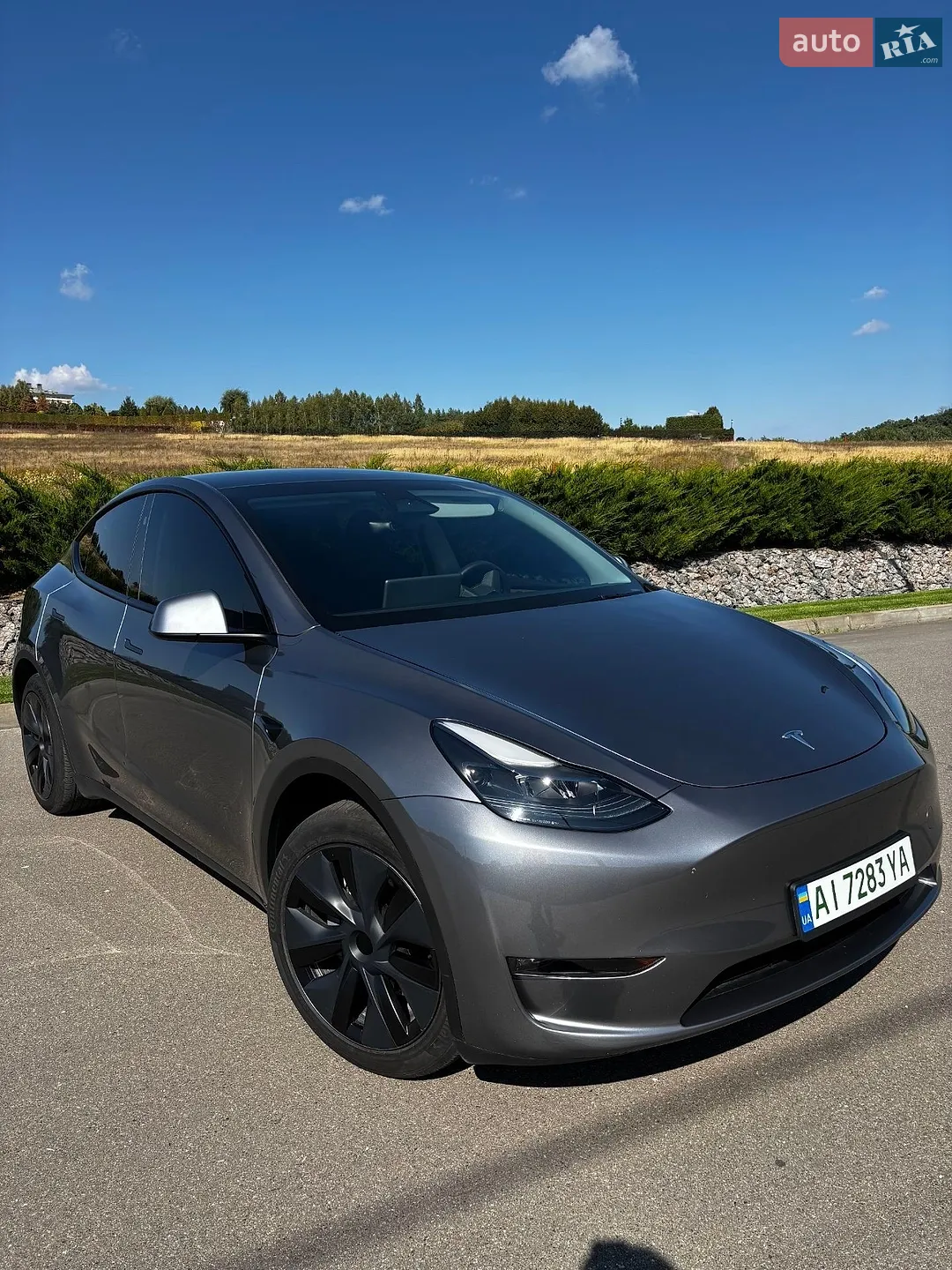 Tesla Model Y, 2024