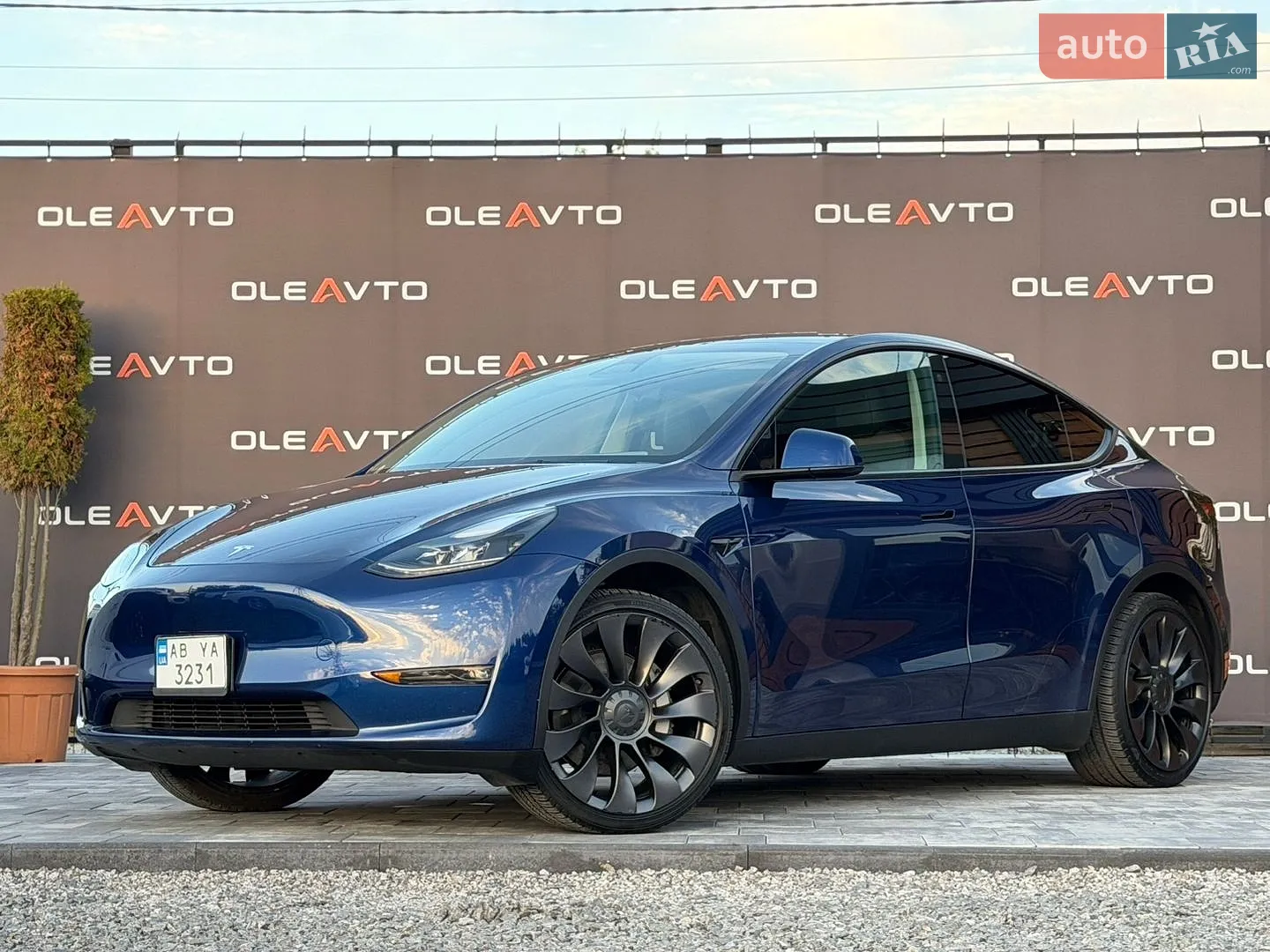 Tesla Model Y, 2023