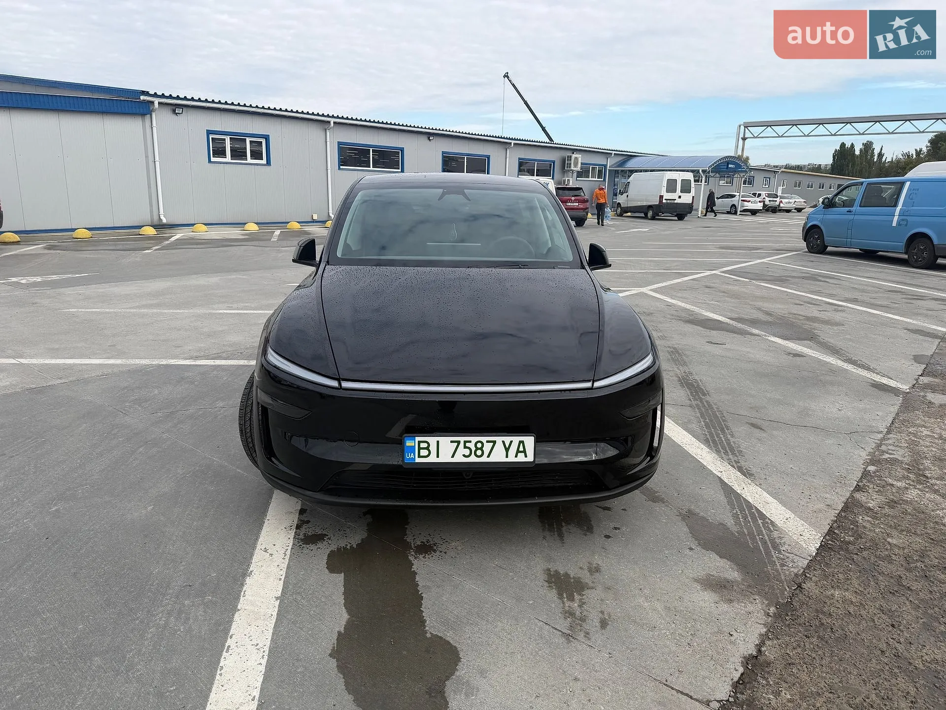 Tesla Model Y, 2025