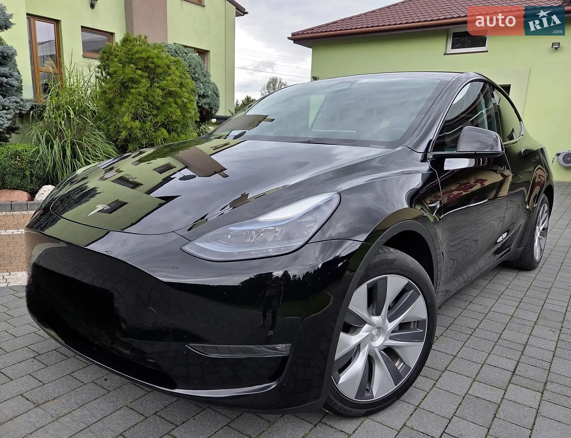 Tesla Model Y, 2023