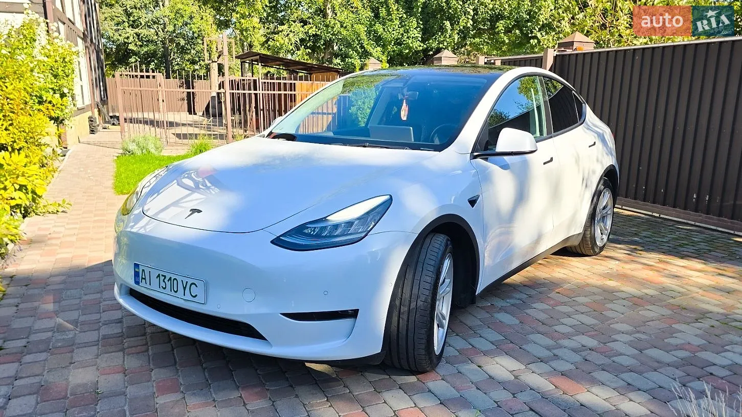 Tesla Model Y, 2021