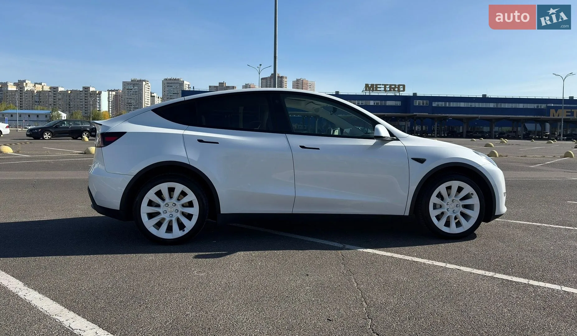 Tesla Model Y, 2021