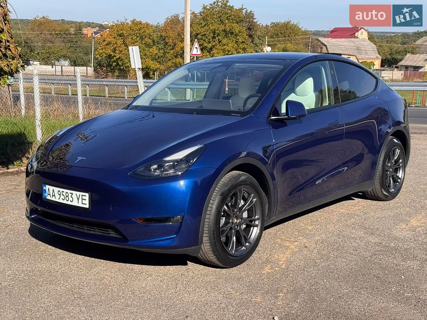 Tesla Model Y, 2024