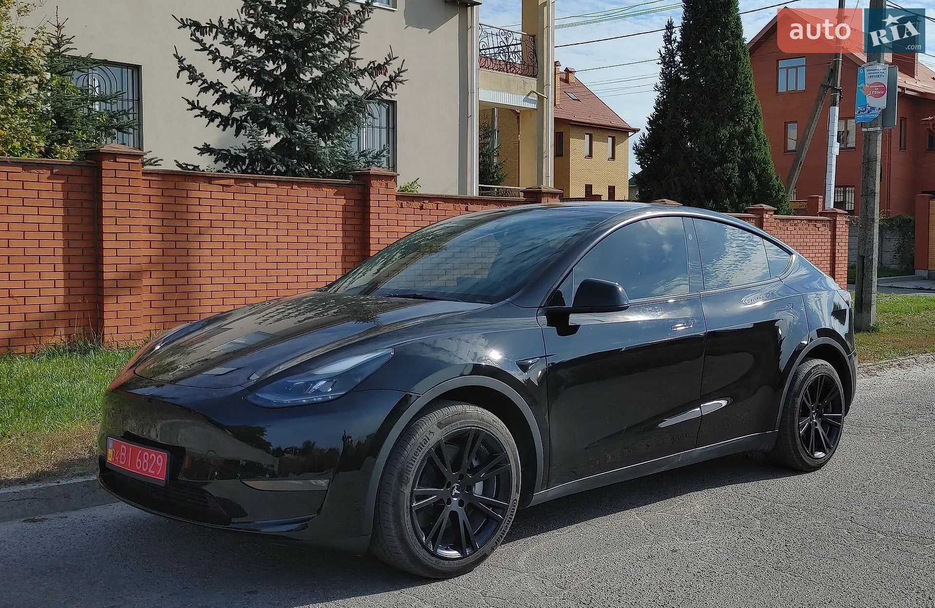 Tesla Model Y, 2023