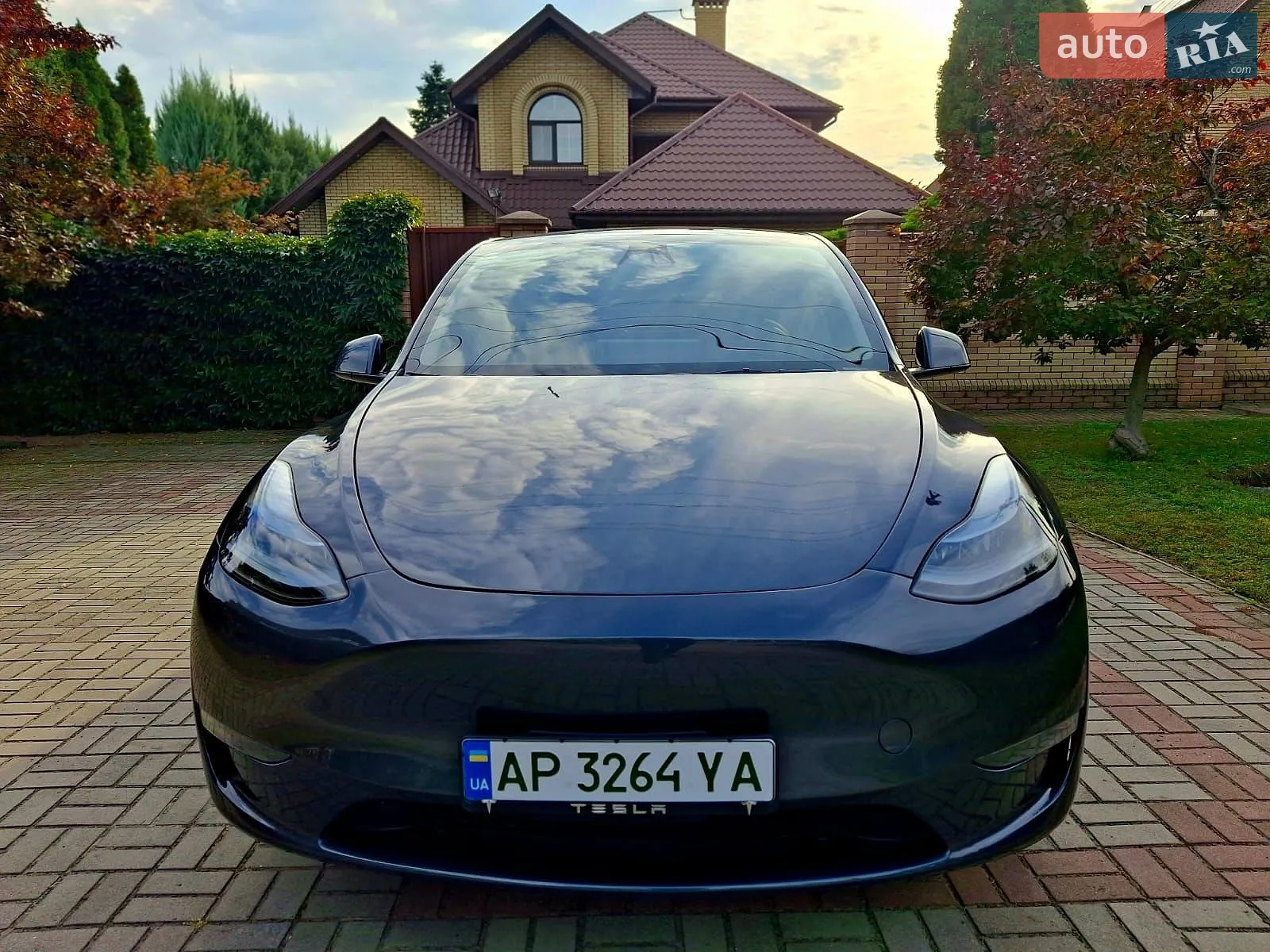 Tesla Model Y, 2023