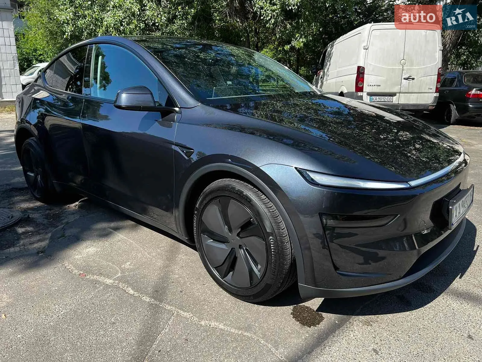 Tesla Model Y, 2025