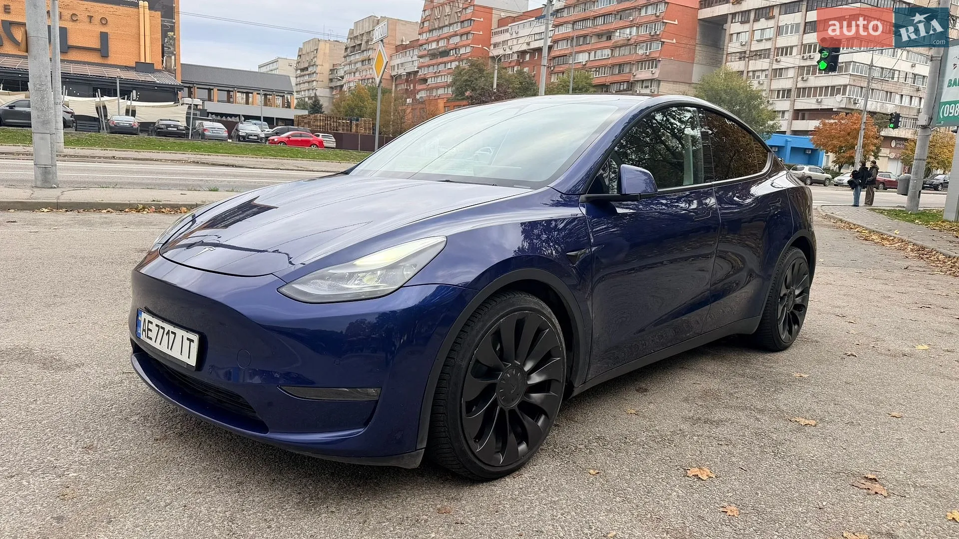 Tesla Model Y, 2022