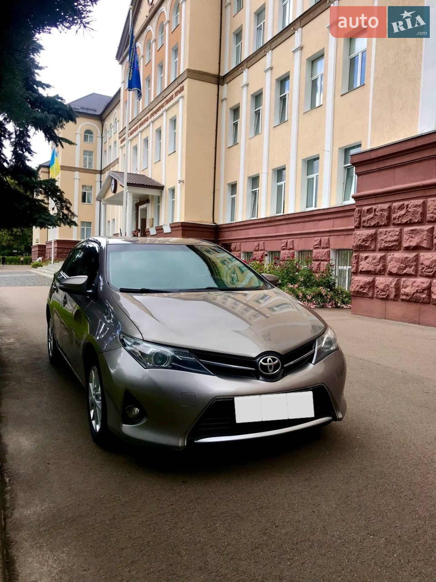 Toyota Auris, 2013