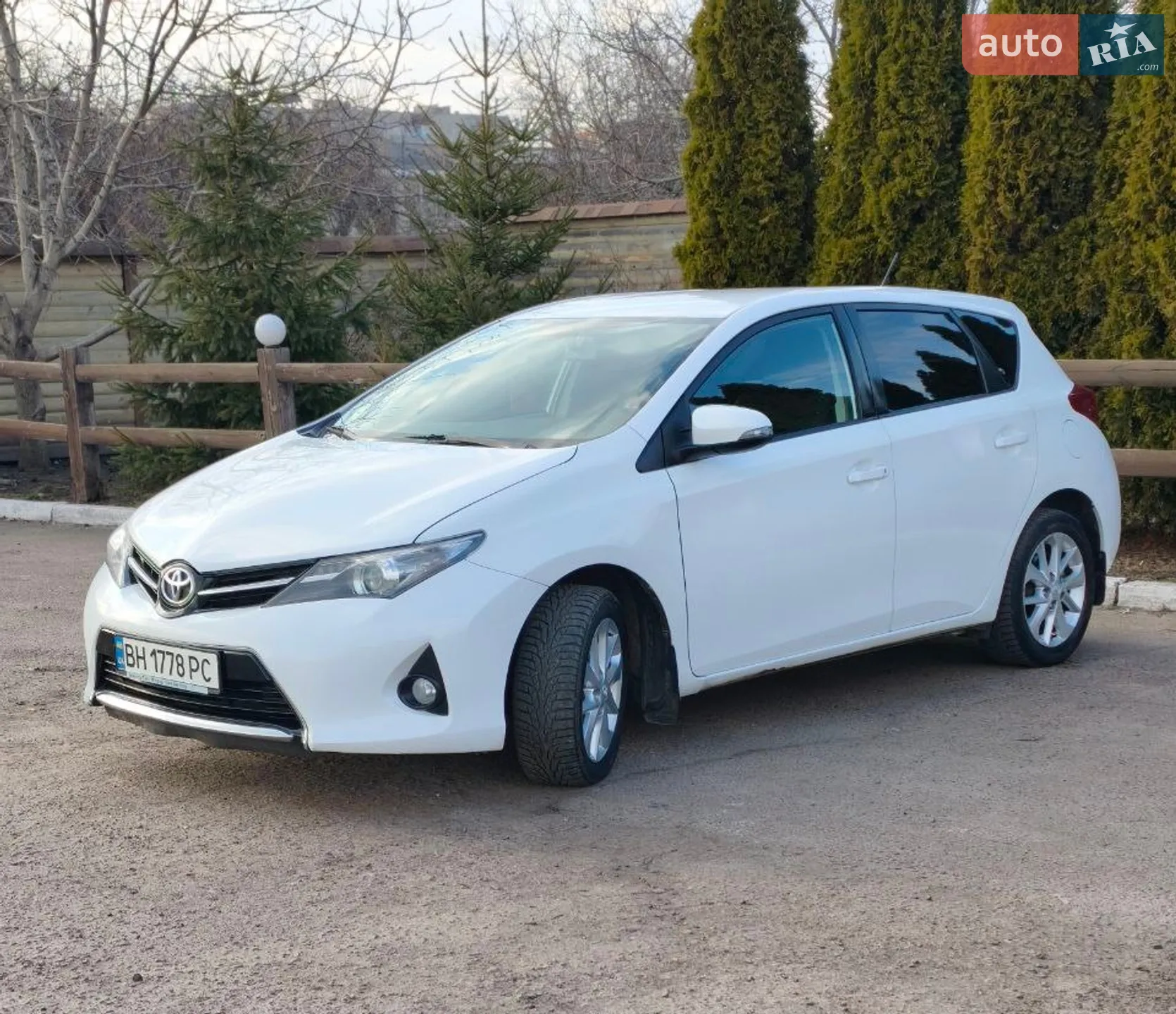 Toyota Auris, 2013