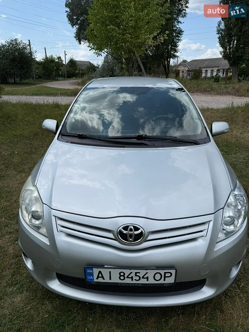 Toyota Auris, 2013
